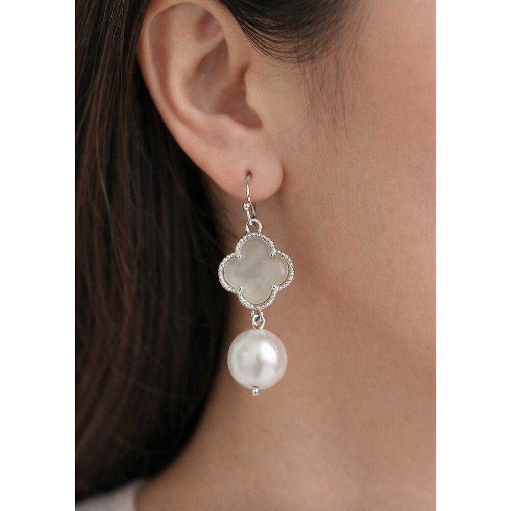 Pomina Silver White Clover Pearl Earrings New